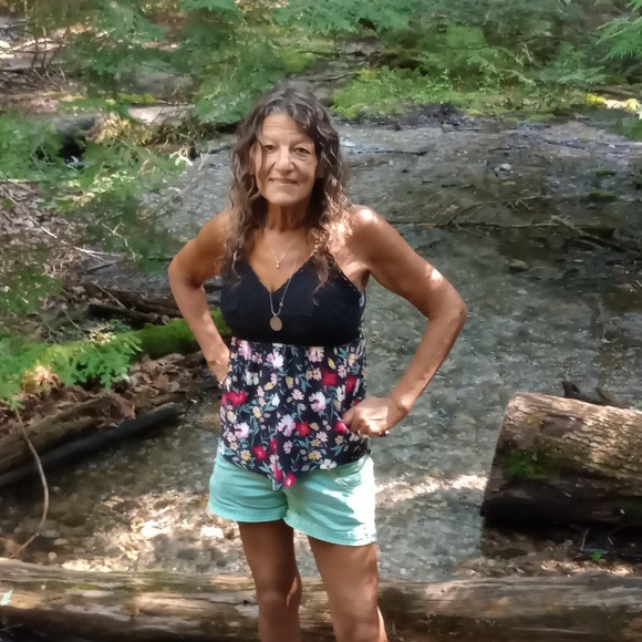 Meet your Posher, Elizabeth - Picture 1 of 1